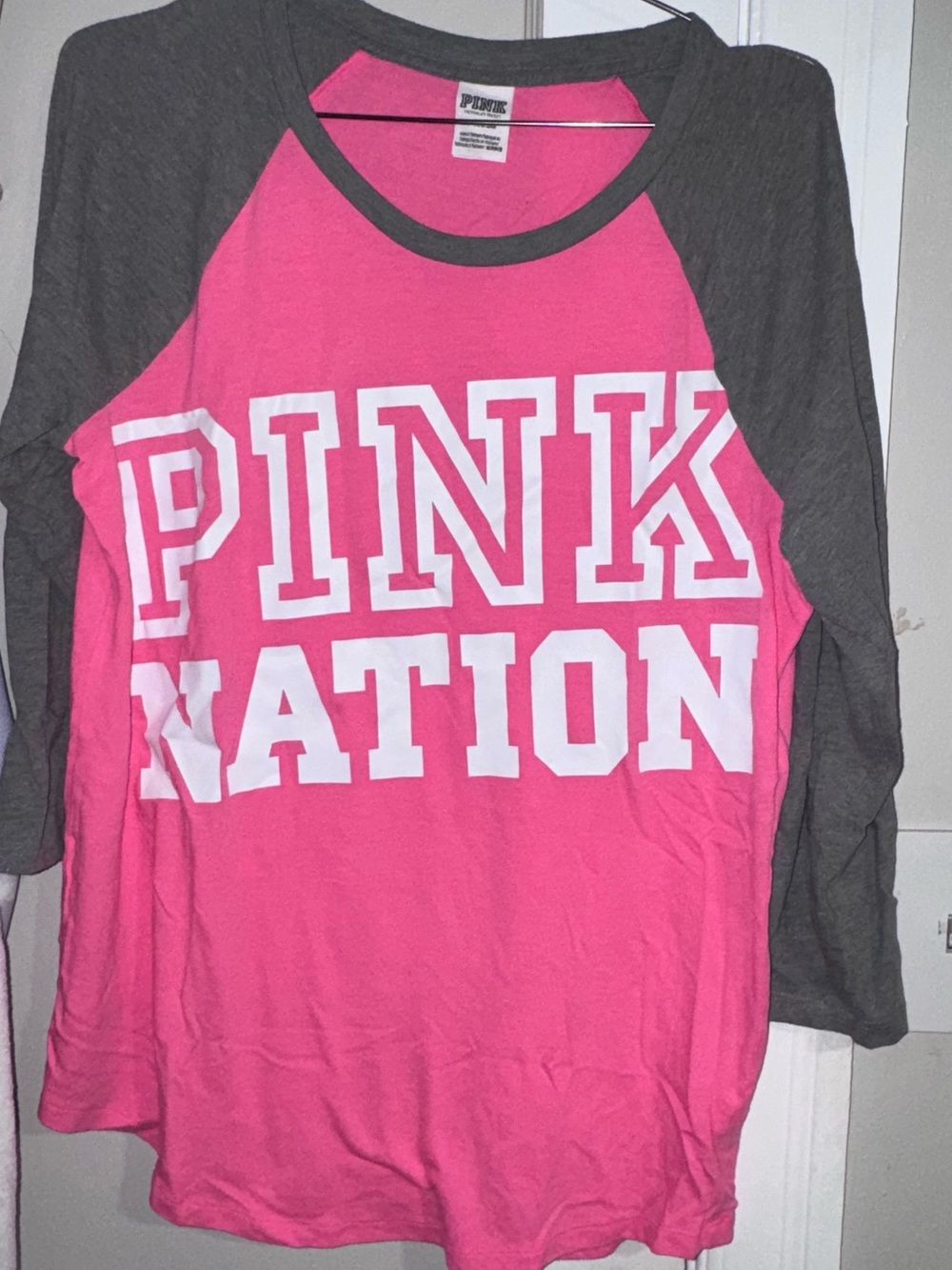 PINK Victoria's Secret Nation Girls' Pink & Gray Raglan Tee large EUC